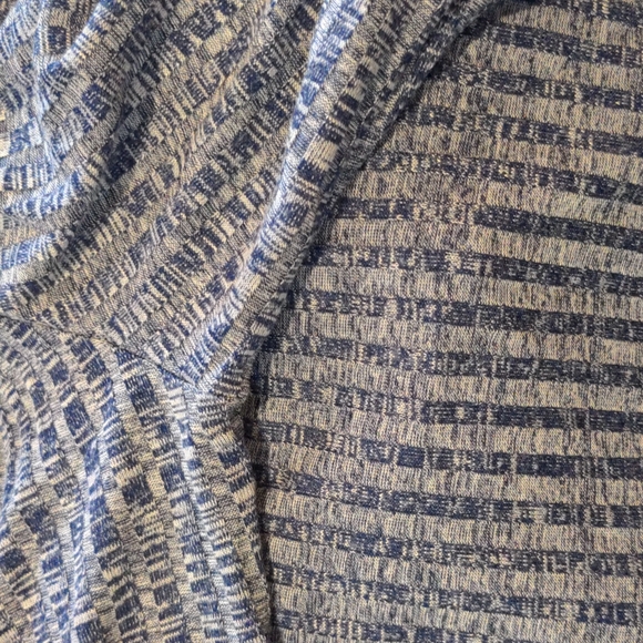 J.M. Fleurette Sweater - Picture 5 of 6